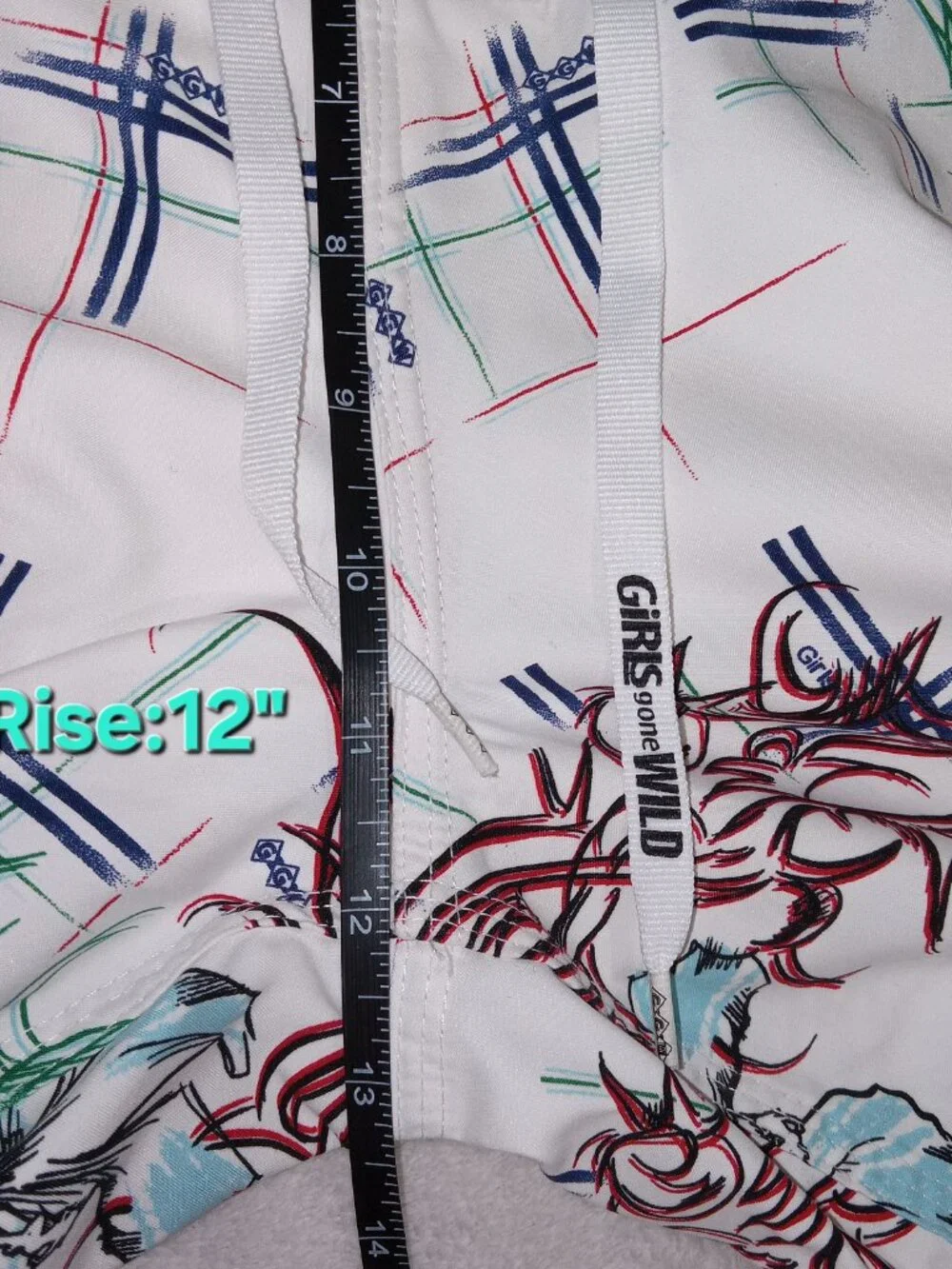 Girls Gone Wild Board Shorts M Floral Tribal Surf Swim Trunks RARE Y2K NWOT